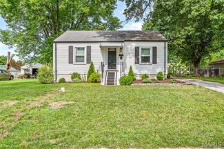 532 Meadow Ln, Collinsville, IL 62234