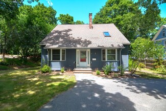 13 Clark Ln, Waltham, MA 02451