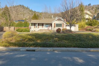 1650 NE Foothill Blvd, Grants Pass, OR 97526