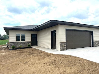 205 Diamond Ct, Wykoff, MN 55990