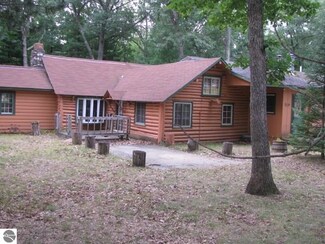 1746 Cowan Dr, National City, MI 48748