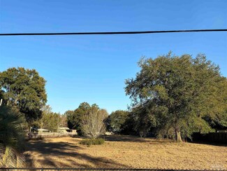3970 Oakus Dr, Milton, FL 32583