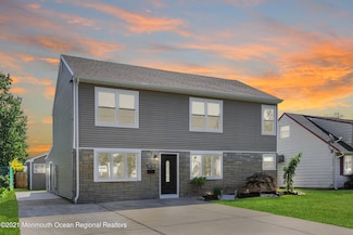 38 Arthur Ave, Carteret, NJ 07008