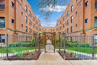 1114 W Pratt Blvd Unit 3S, Chicago, IL 60626