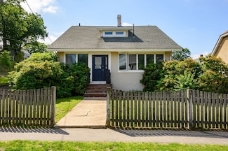 77 Samoset Ave, Quincy, MA 02169