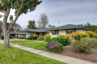530 W San Gabriel Ave, Fresno, CA 93705