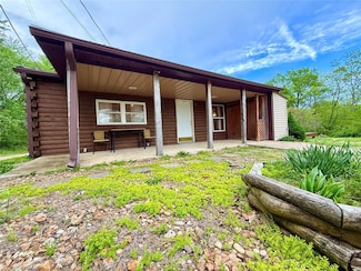 1307 Pike Dr, Bismarck, MO 63624