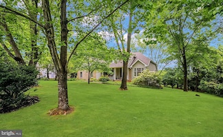 1020 White Birch Dr, Newark, DE 19713