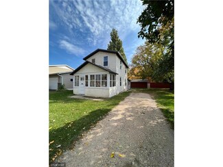 312 State Ave N, Thief River Falls, MN 56701