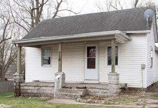 318 E 9th St, Carroll, IA 51401