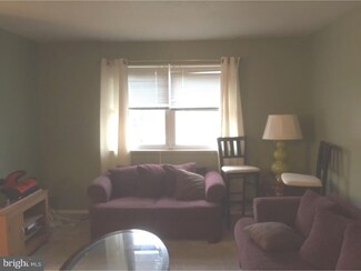 33 Florence Tollgate Place, Florence, NJ 08518