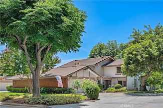 652 Via Zapata, Riverside, CA 92507