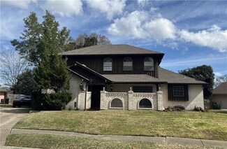 3800 S Pin Oak Ave, New Orleans, LA 70131