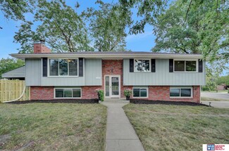 4620 Kirkwood Dr, Lincoln, NE 68516