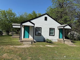 2705 E Ute St, Tulsa, OK 74110