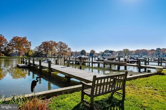 5062 Lerch Dr, Shady Side, MD 20764