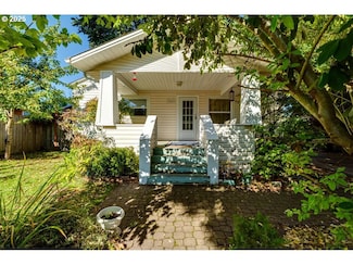 363 Spring Creek Dr, Eugene, OR 97404