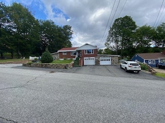 48 Mansion Hill Dr, Lincoln, NH 03251