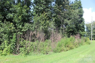 3143 2nd St, Valdese, NC 28690