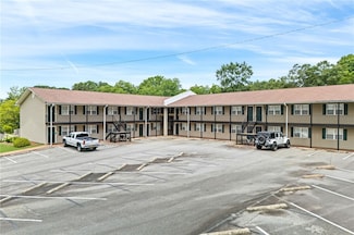426 N Donahue Dr Unit 7, Auburn, AL 36832