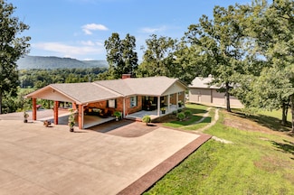 175 N Bend Rd, Stanton, KY 40380