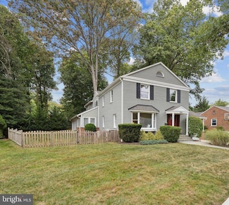 810 Blossom Dr, Rockville, MD 20850