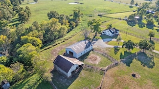 501 Gumbottom Rd, Waco, KY 40385