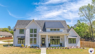 8308 Greenhead Dr, Texarkana, TX 75503