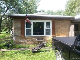 6200 Woodside Place, Niagara Falls, NY 14304