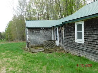 755 Airport Rd, Dexter, ME 04930