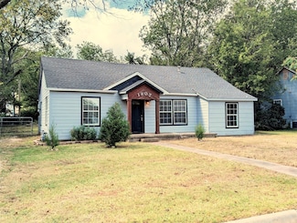 1807 Buck St, Gainesville, TX 76240