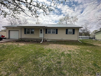 406 Locust St, Americus, KS 66835