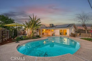 239 W Vartikian Ave, Fresno, CA 93704