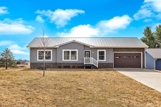 23415 Cherrywood St, Independence, WI 54747