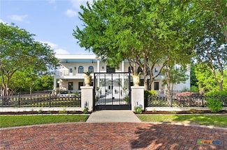 999 Schwarzlose Rd, New Braunfels, TX 78130