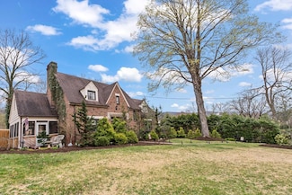 800 Edgewood Rd, Bluefield, WV 24701