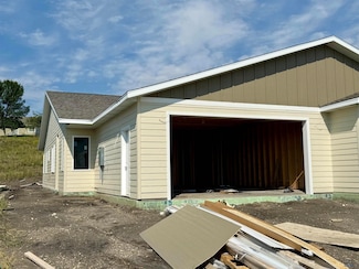 2605 Hennessy Dr, Rapid City, SD 57701