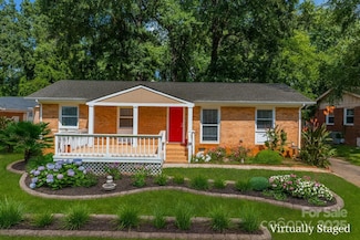 1009 Dunleigh Dr, Charlotte, NC 28214