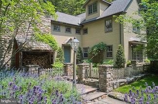 5960 Honey Hollow Rd, Doylestown, PA 18902