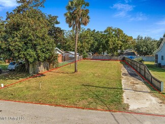 804 Regnault Ave, Gulfport, MS 39501