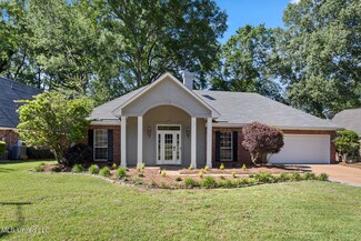 425 Shadowood Dr, Ridgeland, MS 39157