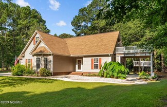 2926 Sherwin Downs Dr, Grimesland, NC 27837