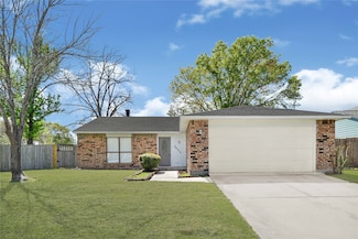 8603 Lakeside Forest Dr, Houston, TX 77088