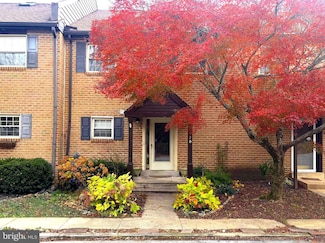 120 Eaton Dr, Wayne, PA 19087