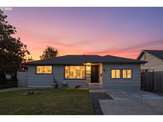 728 21st St, Springfield, OR 97477