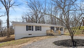 319 Gringo Independence Rd, Aliquippa, PA 15001