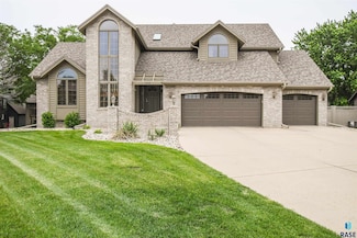 6024 W Winterberry Cir, Sioux Falls, SD 57106