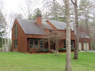 14 Beechwood Cir, North Waterboro, ME 04061