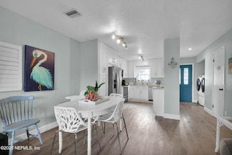 330 13th Ave N, Jacksonville Beach, FL 32250