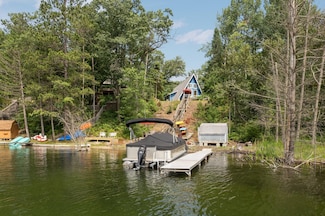 6082 Beach Rd, Johannesburg, MI 49751